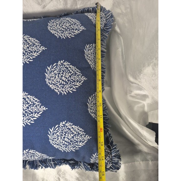 Set Of 2 Outdoor Navy Blue With White Teardrop Design Pillows - Picture 9 of 13